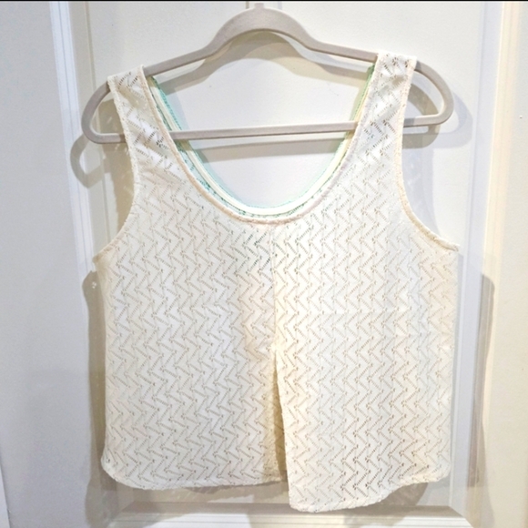 Lush ✦ Chevron Pattern Tank Top ✦ White Teal Lace Applique Neckline Size L EUC - Picture 5 of 15